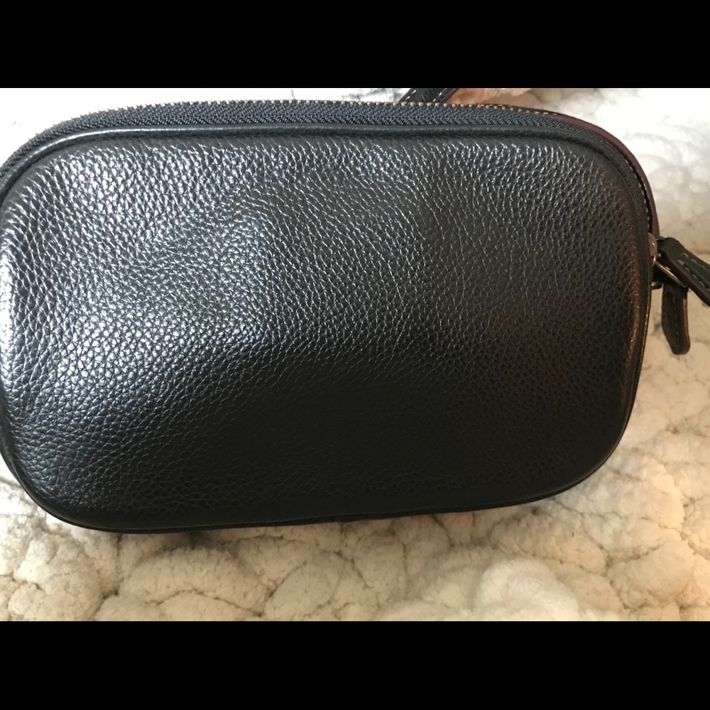 Donated: Coach L♥️ve Crossbody - Picture 4 of 5